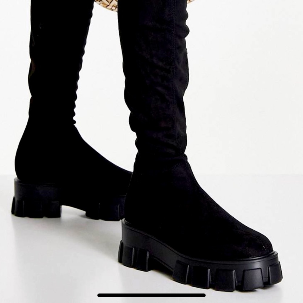 Size 11 suede and rubber sole boots